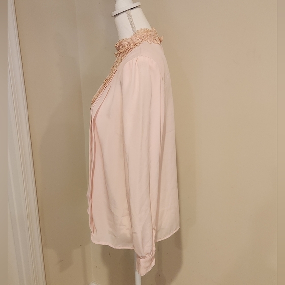 Vintage Worthington Womens's Light Pink Blouse with Lace detail, size 8 - Picture 7 of 12
